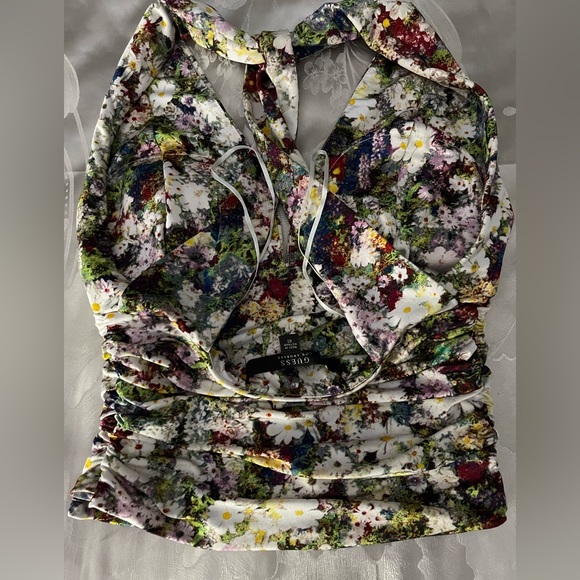 Guess (xsm) Beautifully cut, lined bust. Lifts slightly as well. - Picture 2 of 6